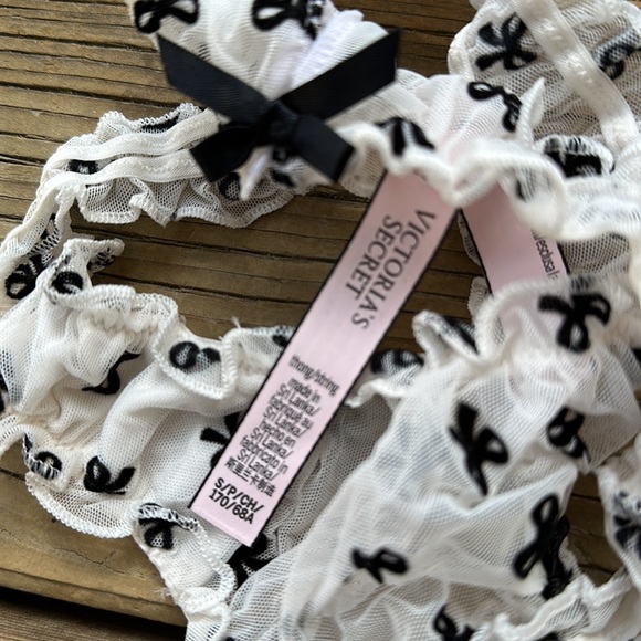 NWOT 5 FOR $25‼️ VS Mesh Bow Thong Set - Picture 6 of 8